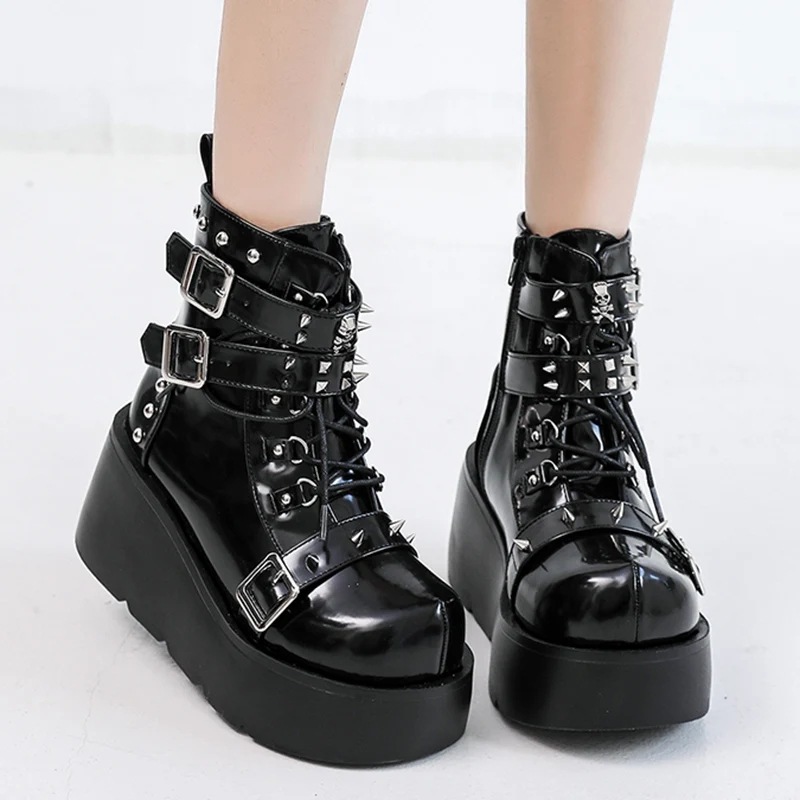 Metal Chain Patent Leather Pun - Motorcycle Chain review and price